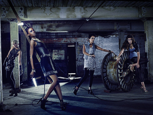 America's Next Top Model Light challenge - Teyona was challenged to light her scene 