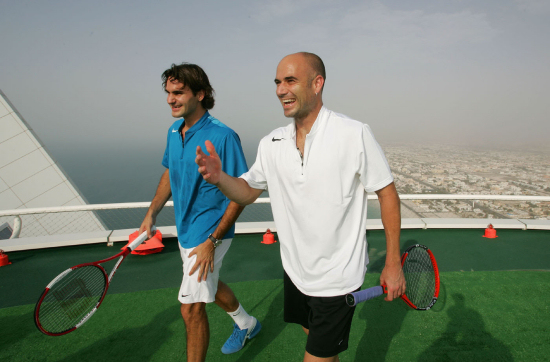 burj-al-arab-tennis-helipad-roger-federer-andre-agassi.jpg