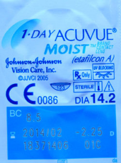 acuvue contact lens